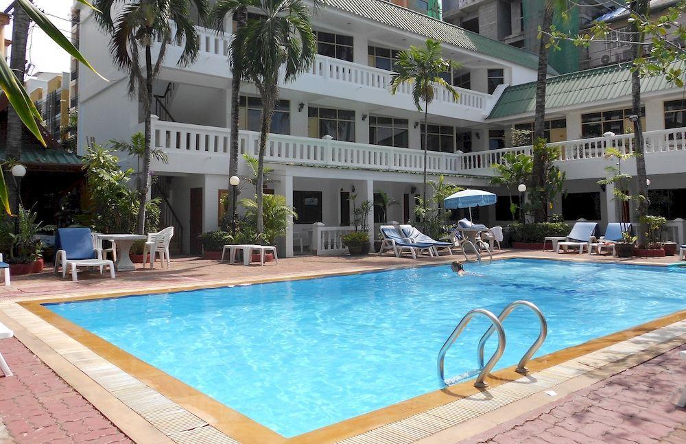 The Expat Hotel Patong Exteriér fotografie