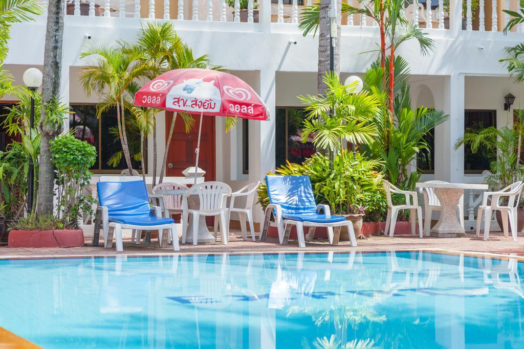 The Expat Hotel Patong Exteriér fotografie