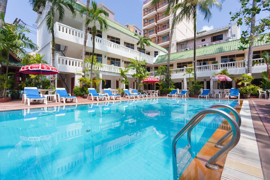 The Expat Hotel Patong Exteriér fotografie