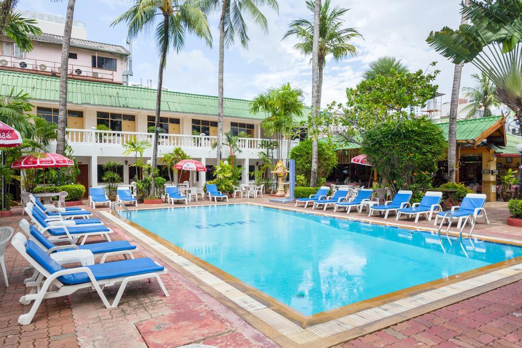The Expat Hotel Patong Exteriér fotografie