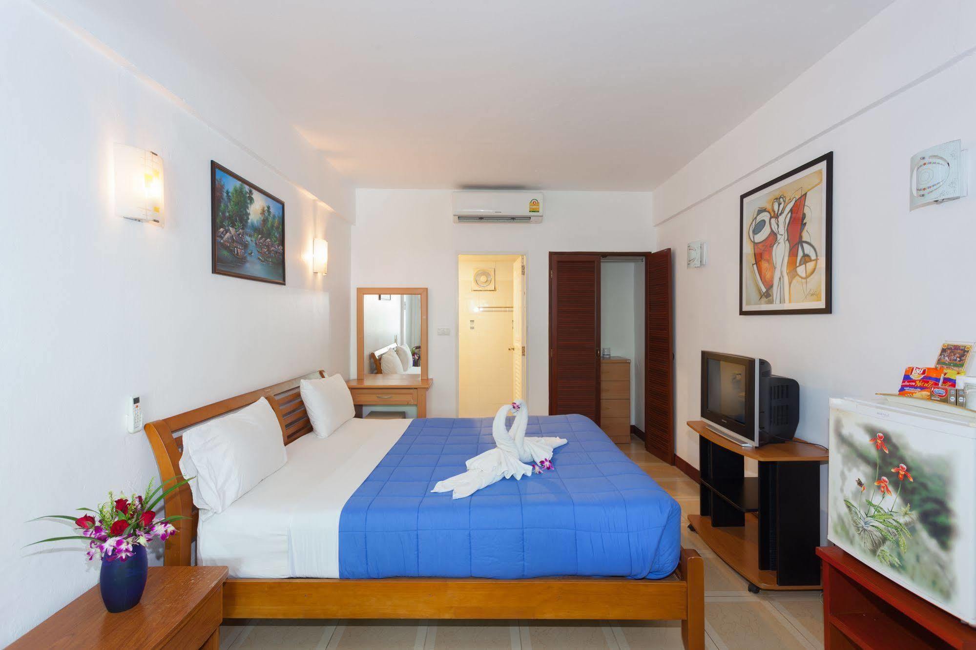 The Expat Hotel Patong Exteriér fotografie